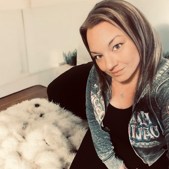 💕 SHELBY IS LIVE COME JOIN SHARE SHOW!! 💕 - Picture 5 of 16